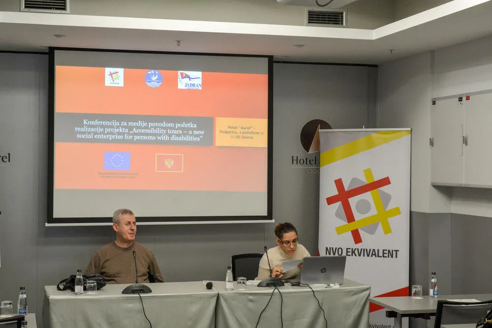 Sa konferencije za medije