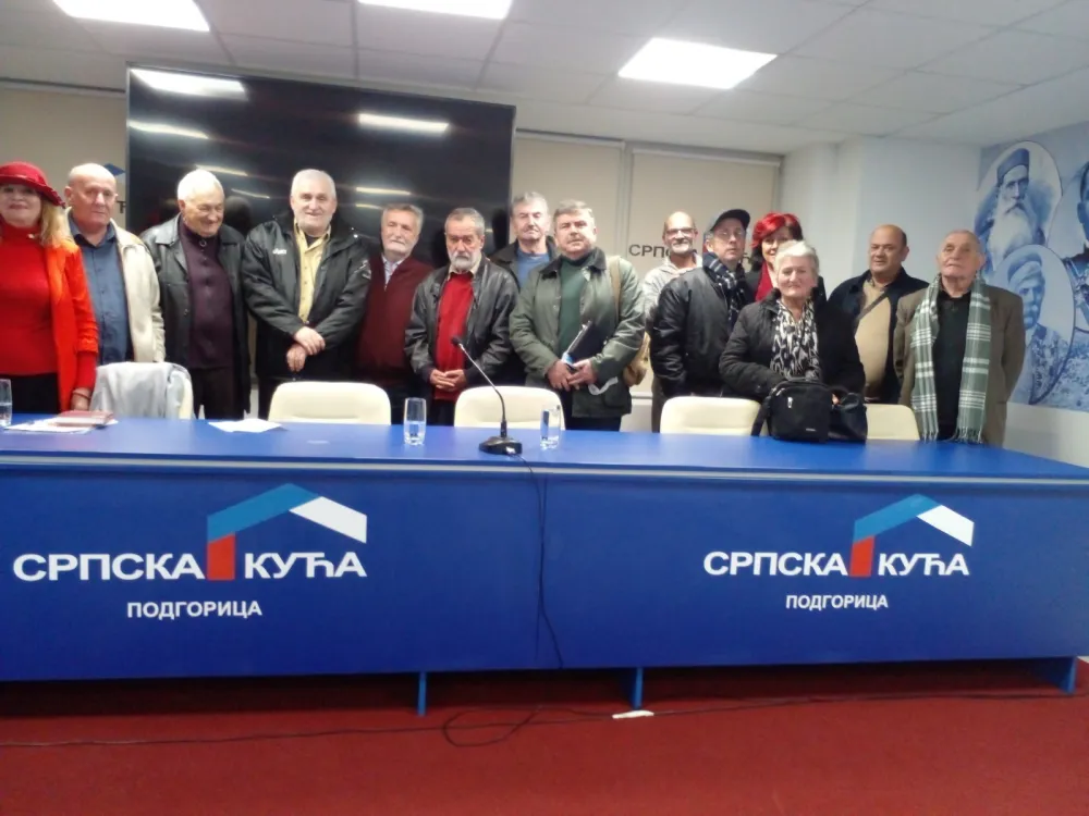 Stih pretočen u obrazac pјevanja o rodu i otačastvu