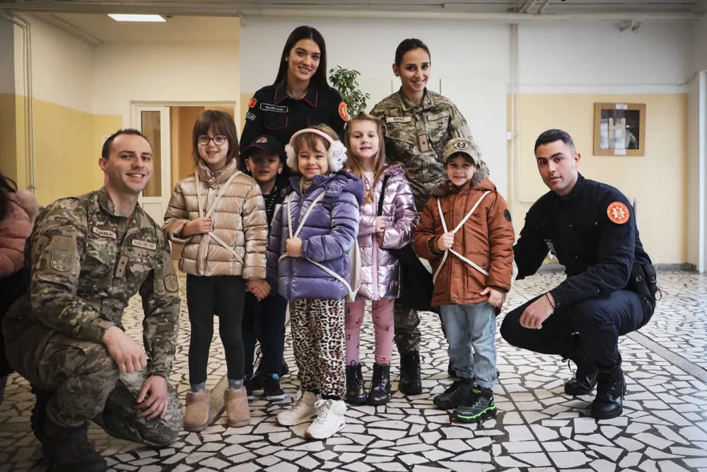 Djeca vrtića "Osmijeh" družila se sa ljekarima: Čuvajmo zdravlje