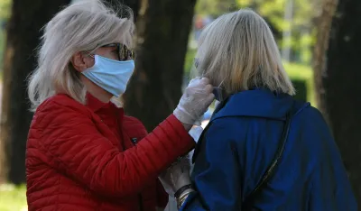 korona ulica maske maska