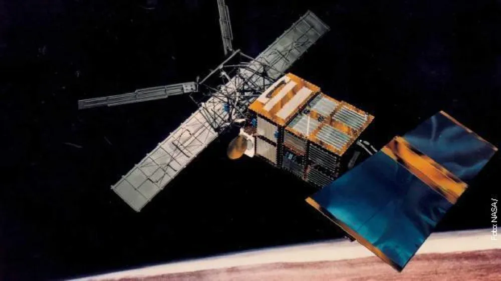 Satelit DEKA