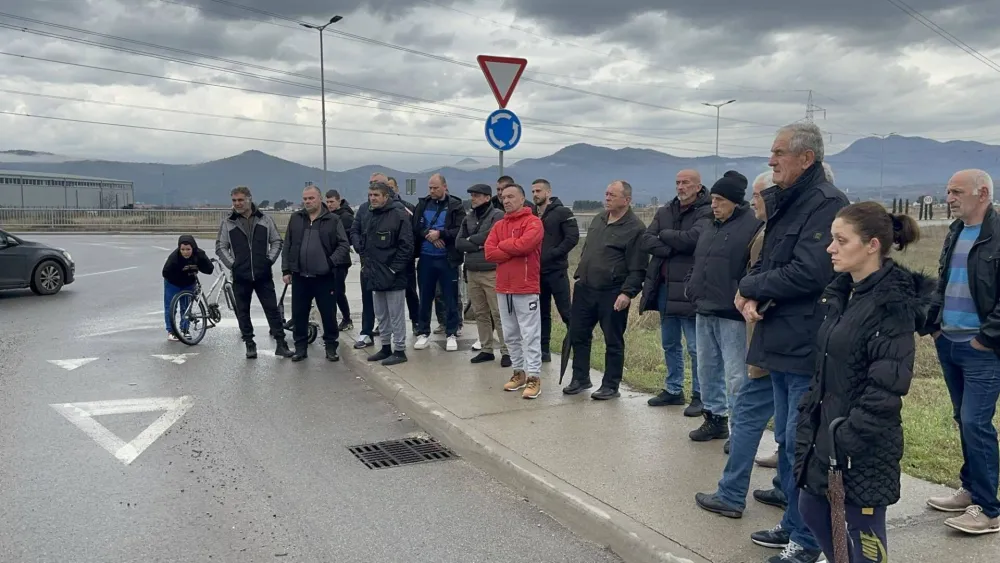 Stanovnici Daјbaba sa protesta poručili da im je Podgorica јedina opciјa: Prvo referendum pa arbitraža o granicama