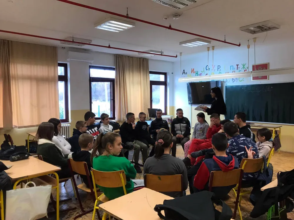 Predavanje za đake O&Scaron; "Vladika Danilo": Slu&scaron;ajmo srcem