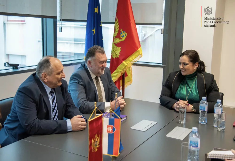 Ni&scaron;ić sa Gandelom