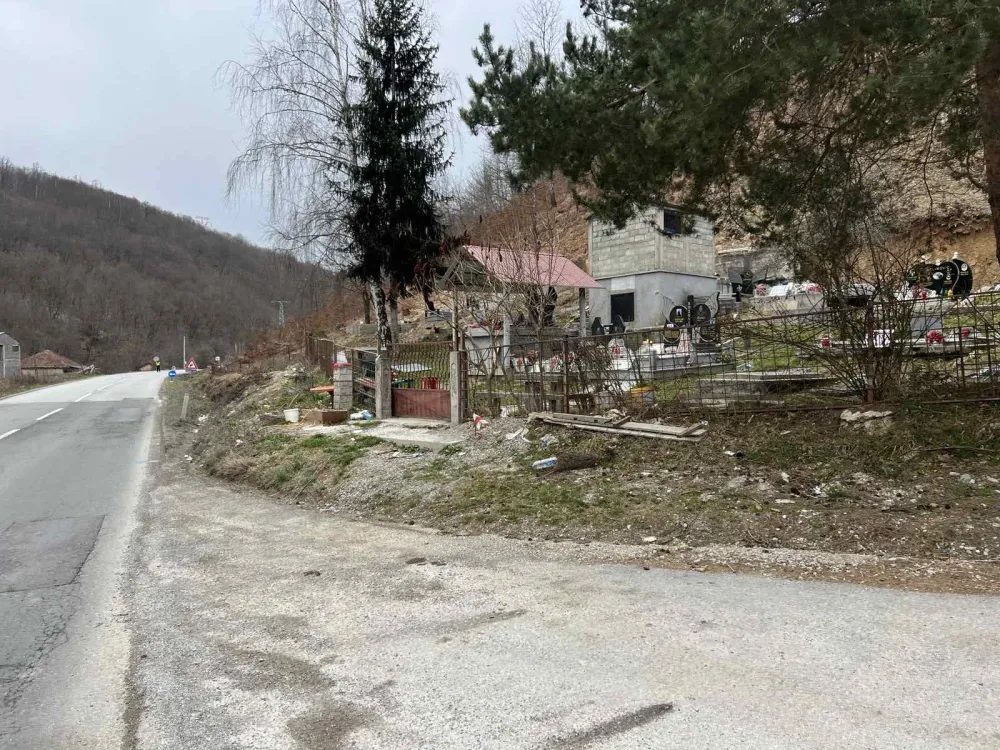 Predstavnici tridesetak porodica traže pomoć od op&scaron;tine Bijelo Polje: Rekonstrukciјa magistrale ugrozila romsko groblje
