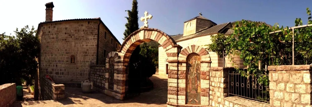 Uprava manastira Podmaine: Žalimo zbog incidenta i zloupotrebe gostoprimstva