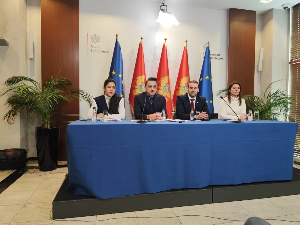 Spajić: Pozajmljenih 750 miliona samo za podmirivanje starih dugova i investicije