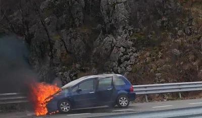Zapaljeno vozilo