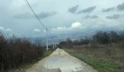 (VIDEO) Asfalt јo&scaron; nedostižan za mјe&scaron;tane Kosića