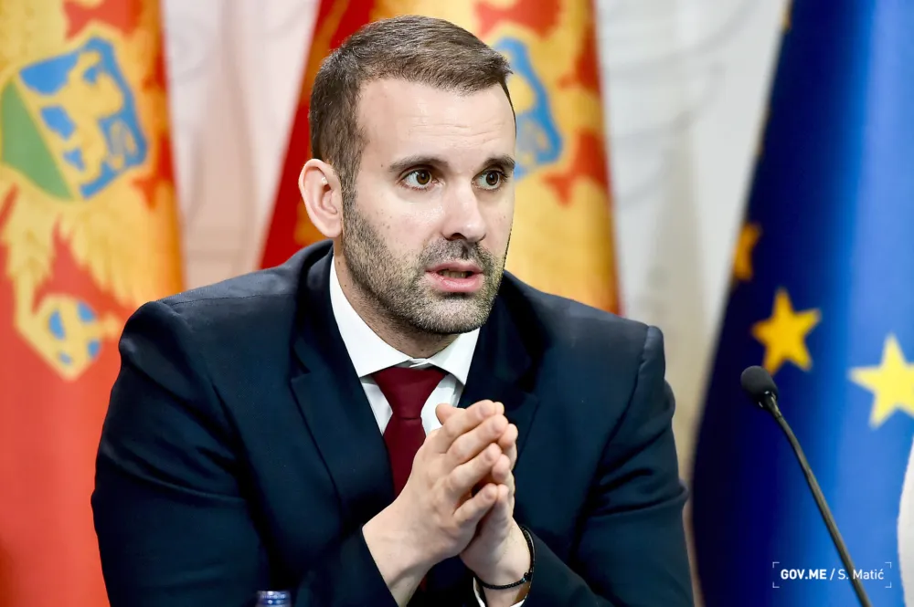 Premijer: &Scaron;aranović nije bio na sjednici Vlade zbog privatnih obaveza, Demokrate da odgovore da li ostaju u Vladi