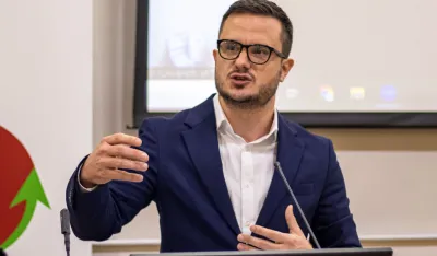 Zenović: Sa rekonstrukcijom Vlade sačekati do kraja juna