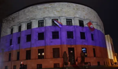Palata Republike u Banjaluci u bojama ruske zastave