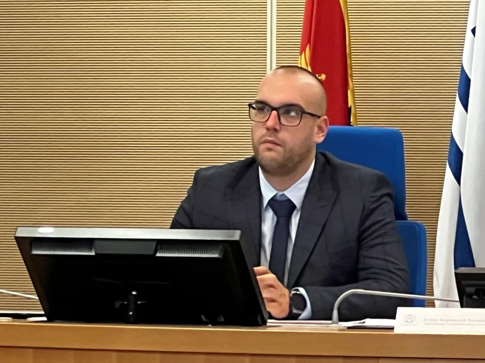 Giljen neće za "Dan" da pojasni skup&scaron;tinski materijal