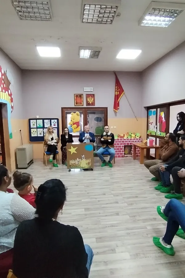 MPNI&nbsp;promovisao upis djece iz RE zajednice u vrtiće i &scaron;kole
