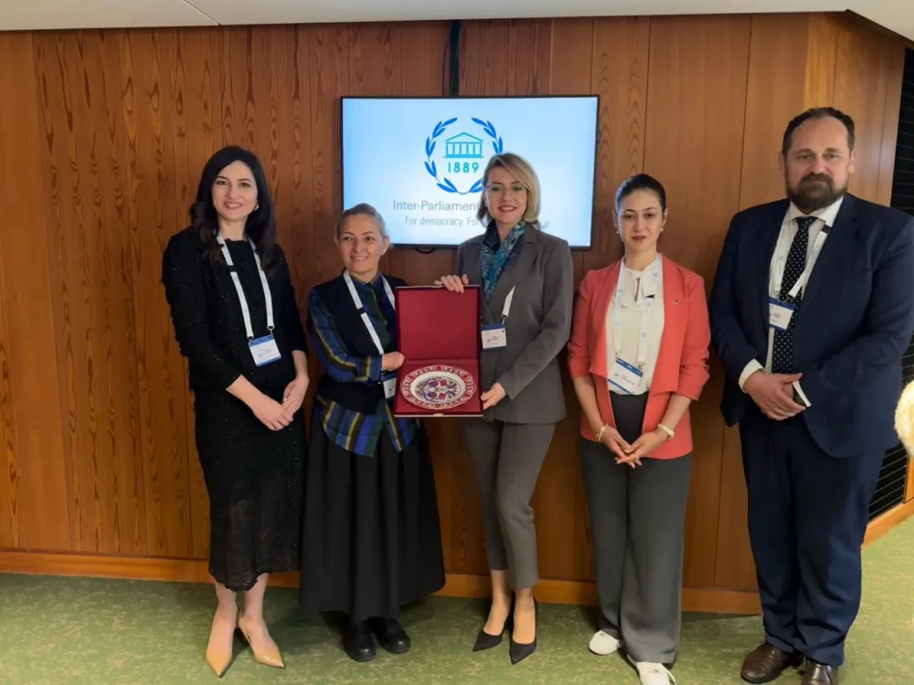 Na&scaron;a delegacija 