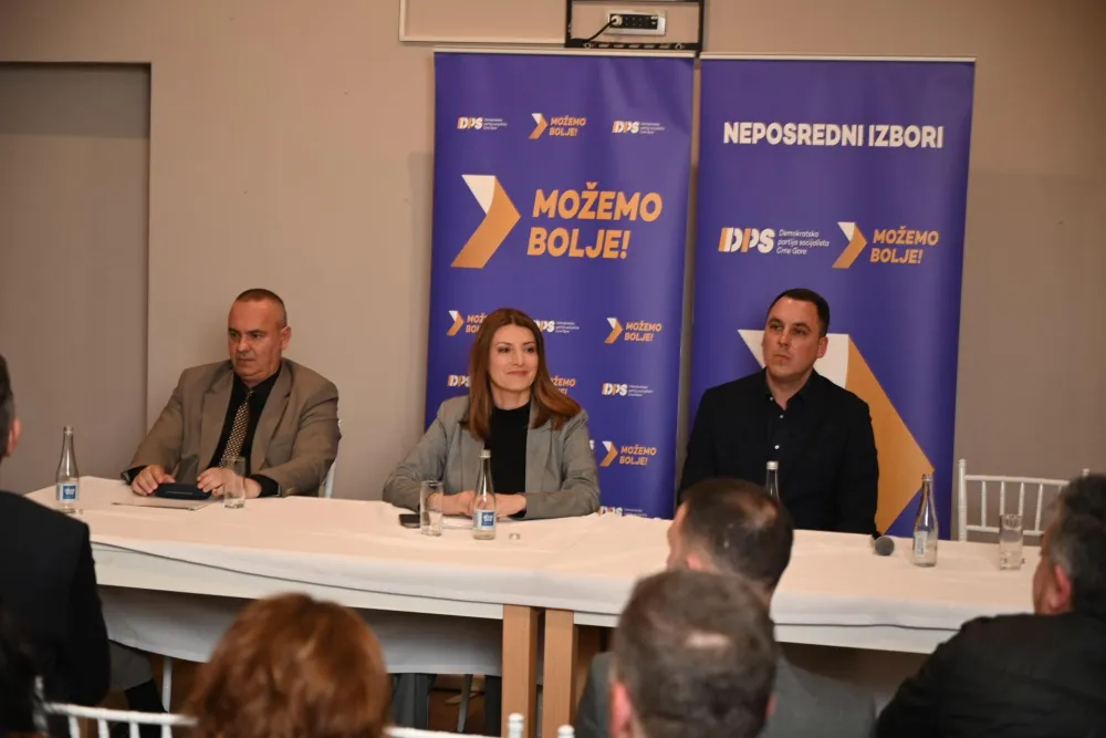 Održana tribina: Jedino DPS u Beranama iskreno brani interese Crne Gore
