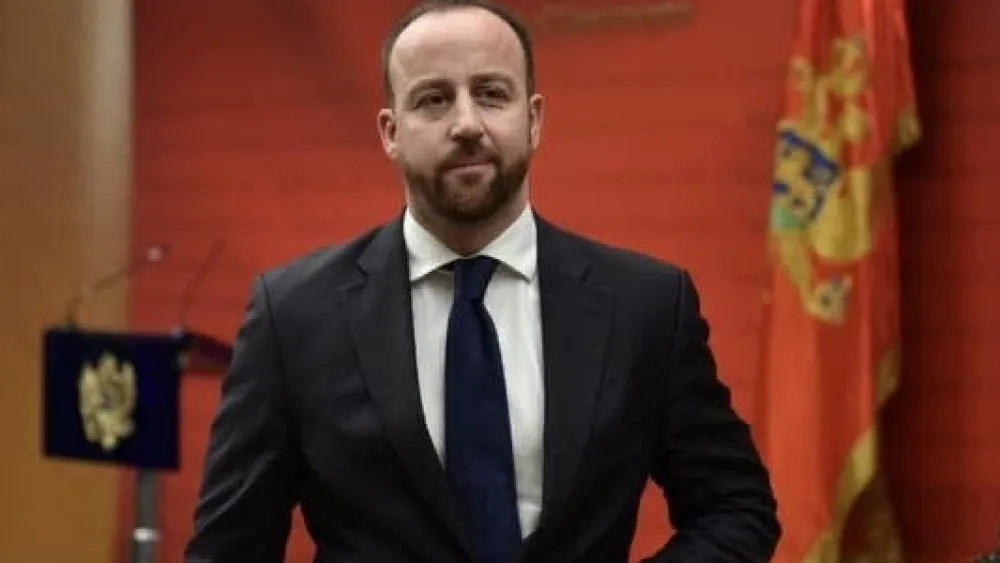 Nikolić: Vlada da stvori uslove da se okončaju već raspisani izbori u &Scaron;avniku