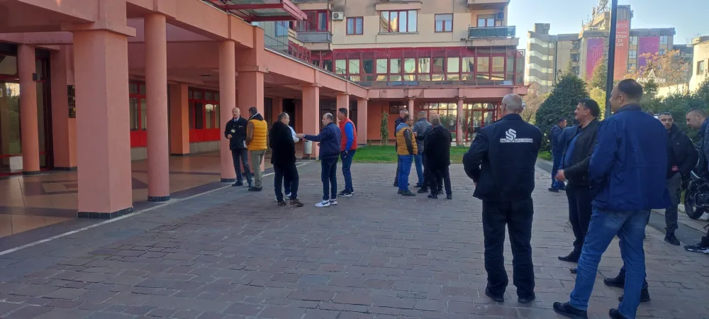Plate i prava traže blokadama i protestima