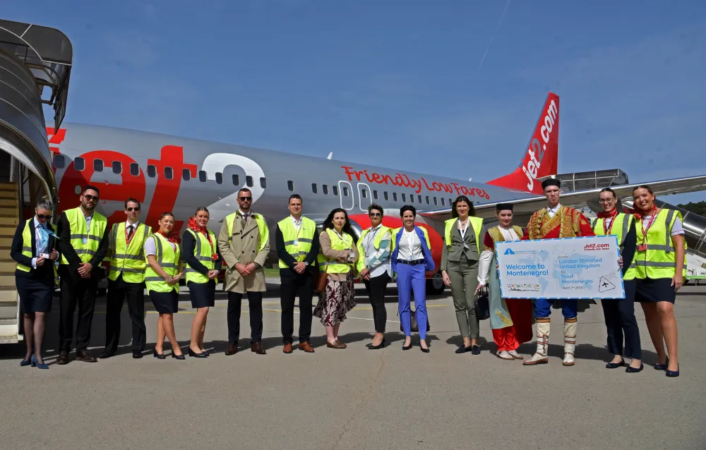 NTO CG i ACG dočekali prve putnike: "Jet2" otvorio liniju London Stansted &ndash; Tivat