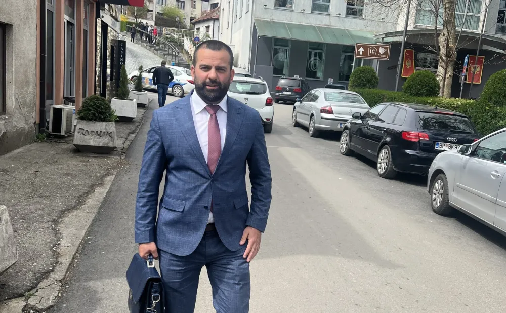 Nastavljeno suđenje optuženim za napad na transrodnu osobu; Branioci: Keljanović trpio torturu na saslu&scaron;anju