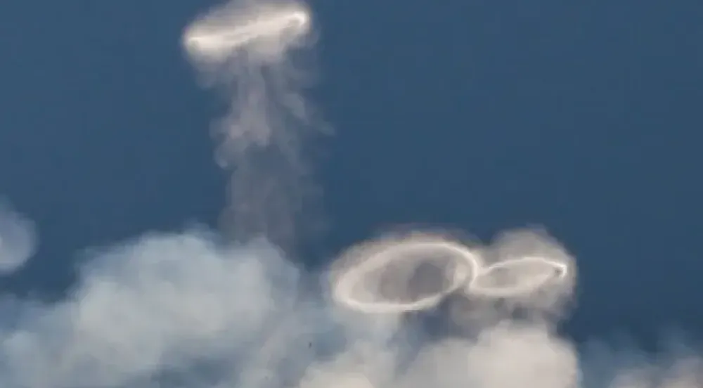 (VIDEO) Zadivljujuće djelo prirode: Etna izbacuje "dimne prstenove"