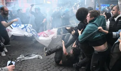 (VIDEO) Studenti se sukobili sa policijom u Napulju povodom 75. godi&scaron;njice NATO-a