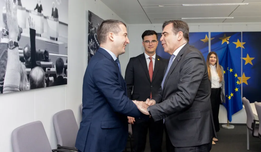 Bečić, &Scaron;aranović i Skinas