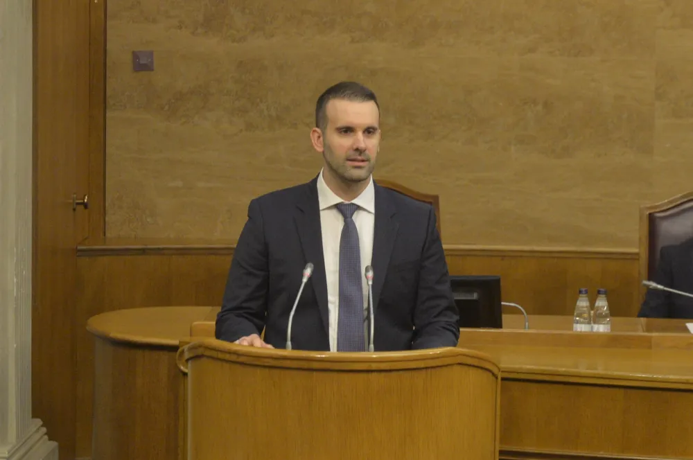 Zbog puta u Njemačku Spajić propu&scaron;ta premijerski sat