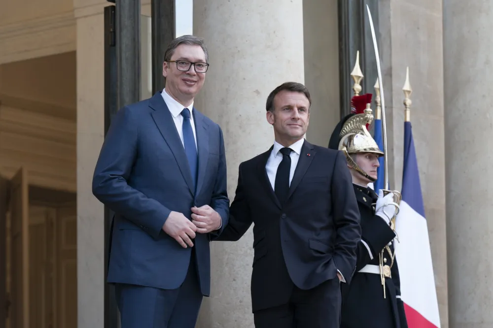 Vučić: Nije tačno da me je Makron ucjenjivao da uvedem sankcije Rusiji