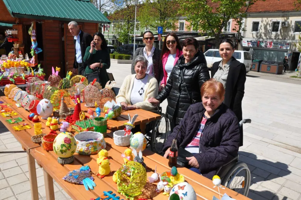 Nik&scaron;ić: Na Trgu slobode otvoren Vaskr&scaron;nji bazar