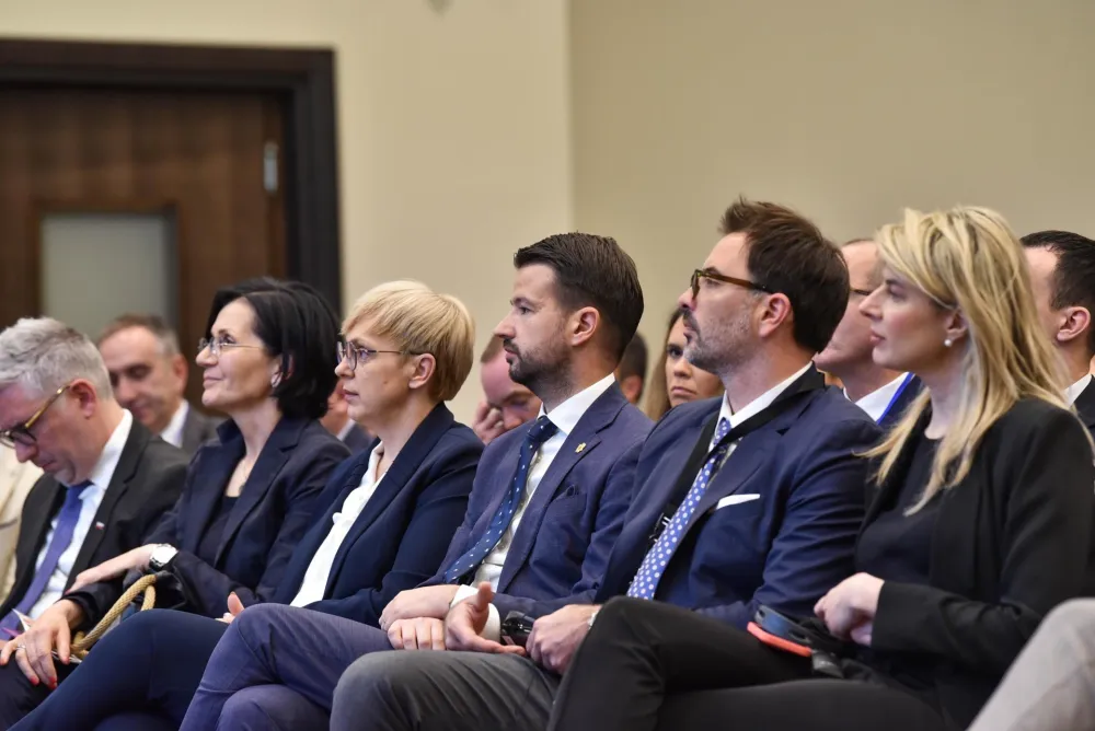 Nata&scaron;e Pirc Musar Nina Drakić Vesna Nahtigal Jakov Milatović
