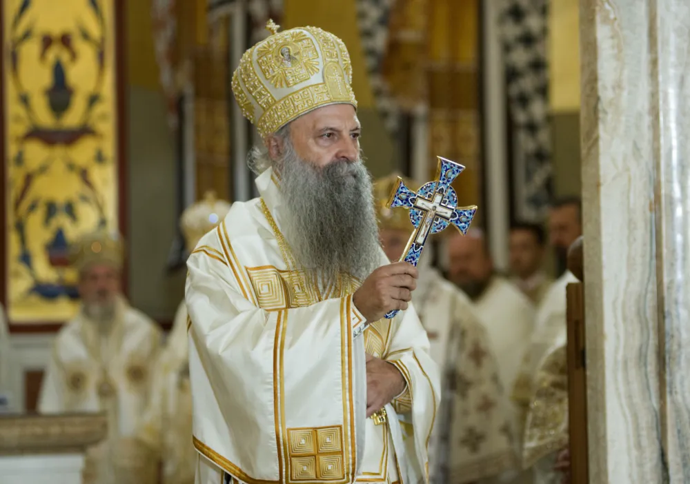 Patrijarh Porfirije: Rezolucijom poku&scaron;avaju proglasiti srpski narod počiniocem genocida