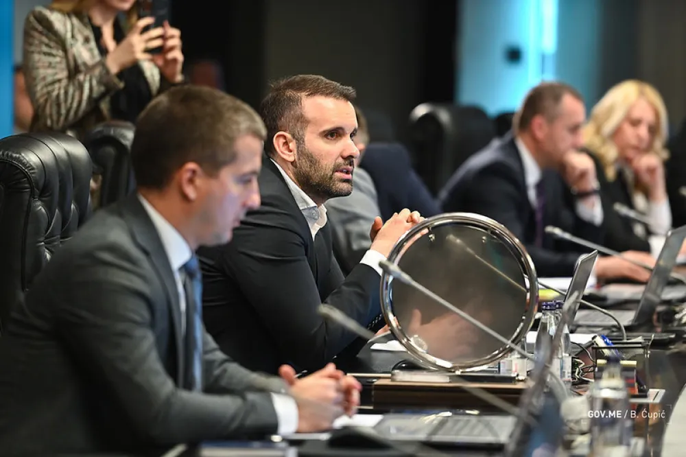 Vlada predaje dva amandmana na Rezoluciju o Srebrenici: Krivica isključivo individualna, po&scaron;tovati Dejton