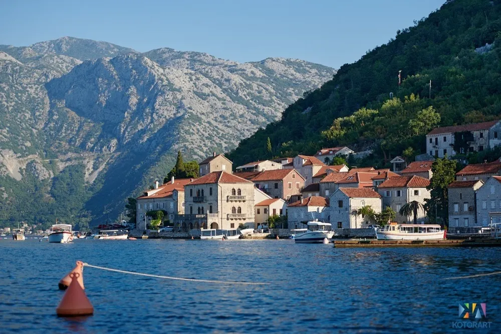 U Kotoru oko 3,5 hiljada turista
