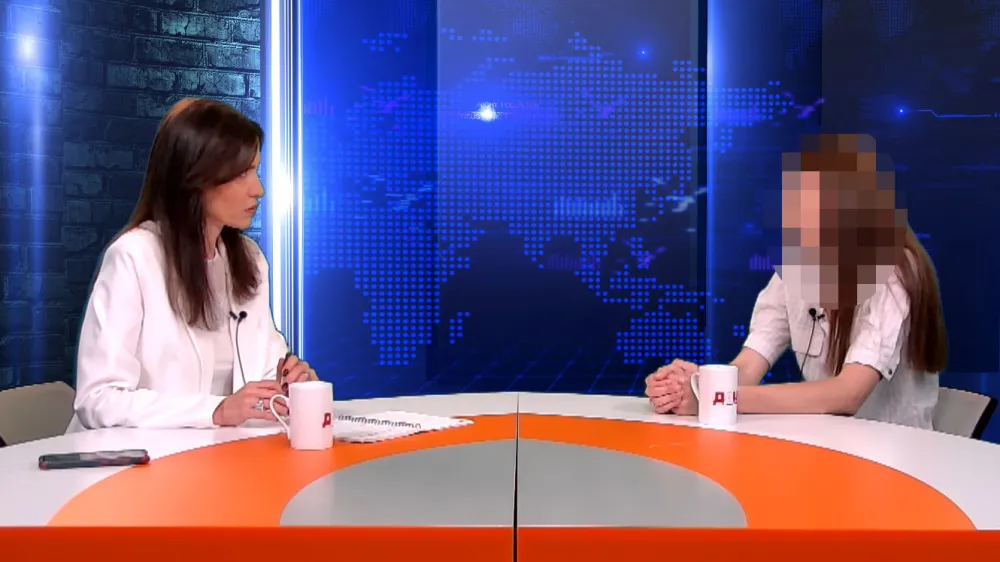 (VIDEO) Maјka tvrdi da јe njenu kćerku napao starac u kombiјu za prevoz đaka
