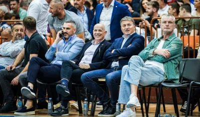 Dožai u dru&scaron;tvu Vojinovića