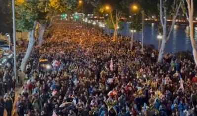 (VIDEO) Protesti u Gruziji zbog zakona o stranim agentima