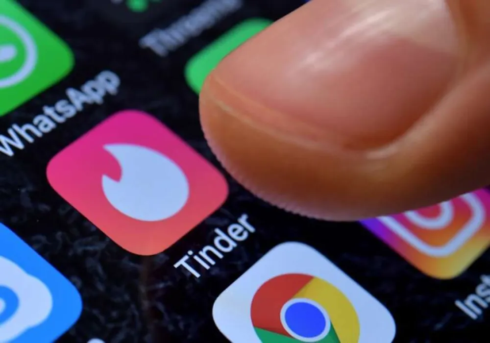 Mladi traže ozbiljne veze: Tinder u padu, Hinge sve popularniji