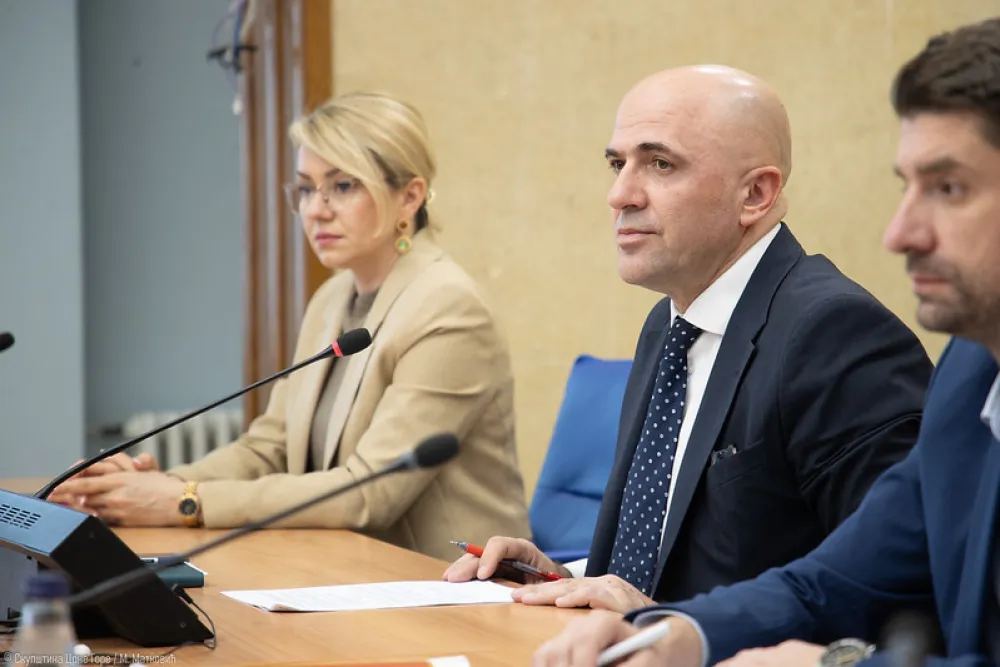 Petog člana Senata DRI neće birati priјe 27. maјa