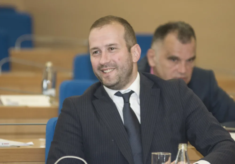 Glavni grad bi pomogao obrazovnom sistemu: Stipendije za istaknute đake
