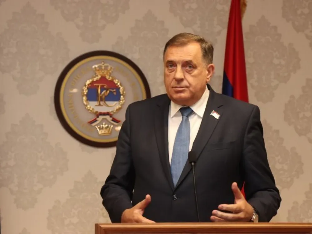 Dodik: Srbi&nbsp;da ne daju legitimitet Vladi koja glasa za rezoluciju o Srebrenici, nek' se vrati Milo, pa &scaron;ta