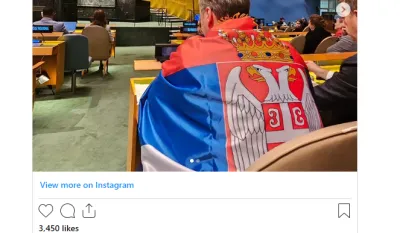 Vučić se ogrnuo zastavom nakon glasanja o Rezoluciji o Srebrenici
