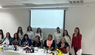 Knjiga priča Biljane Obradović promovisana u Bijelom Polju: "Da kao laminin &scaron;irimo dobro"