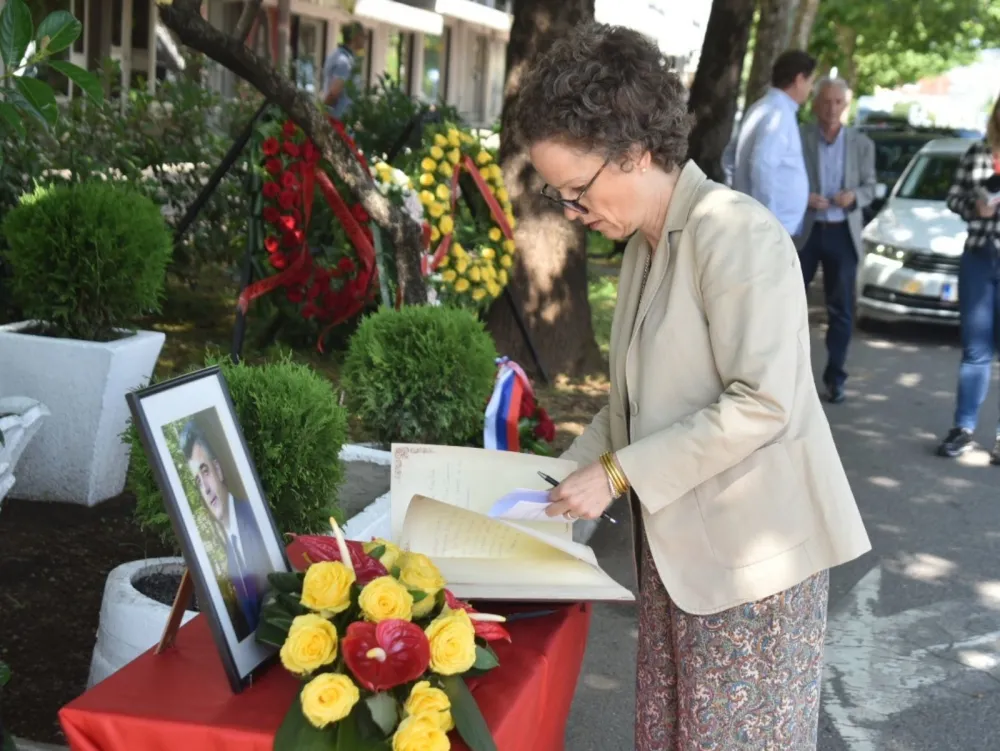 Ribeiro i Vag povodom godi&scaron;njice ubistva Du&scaron;ka Jovanovića: Nadležne vlasti&nbsp; da proaktivno istraže ovaj dugogodi&scaron;nji slučaj