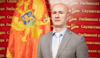 Miodrag Laković, poslanik PES-a
