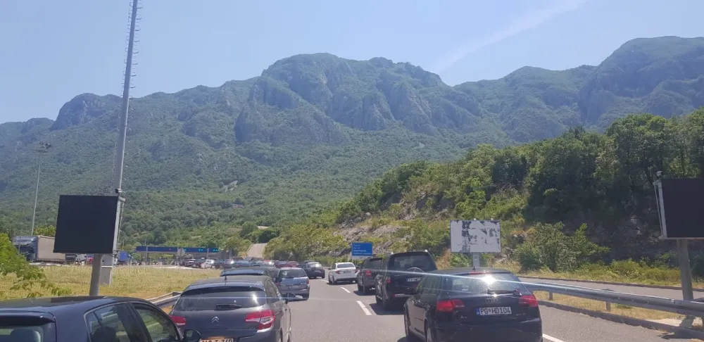 Mje&scaron;tani Crmnice traže trajno rje&scaron;enje problema naplate prolaska kroz Sozinu