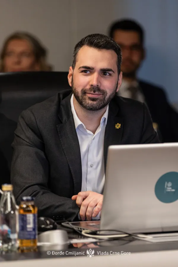 Krvavac: Suficit budžeta od 55 miliona eura pokazatelj odgovornog upravljanja javnim finansijama
