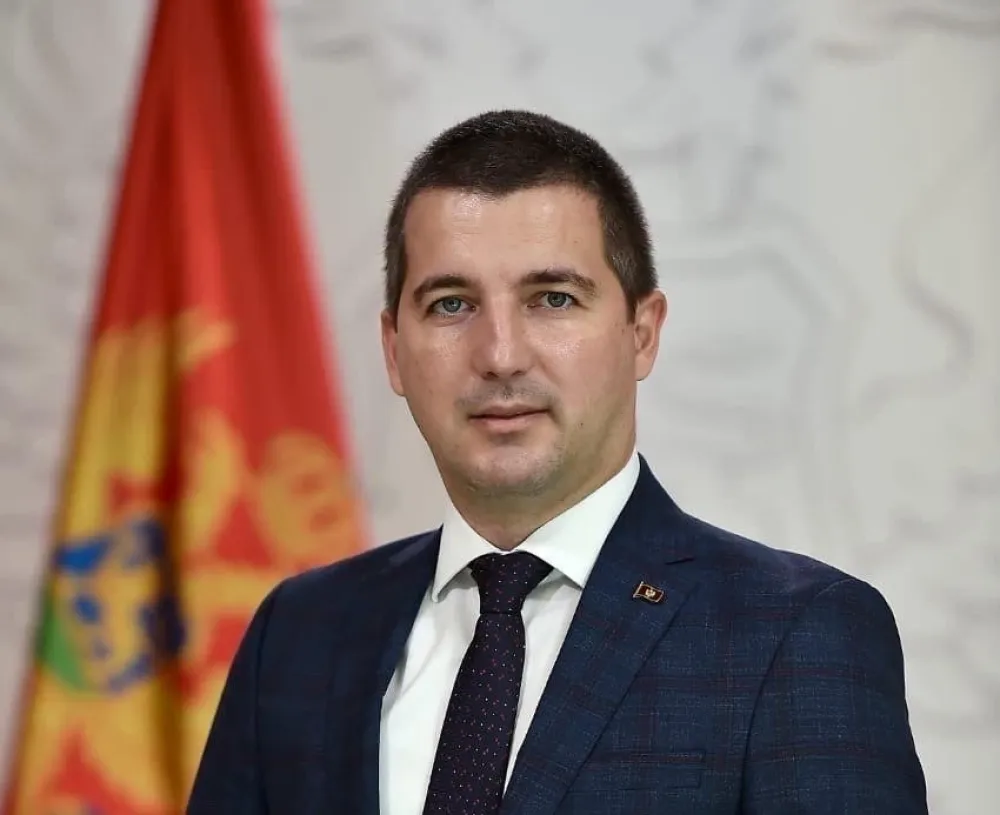 Bečić: Ne znam čemu slavlje u DPS-u, ako partije koje su pobijedile 30. avgusta imaju 19 odborničkih mandata