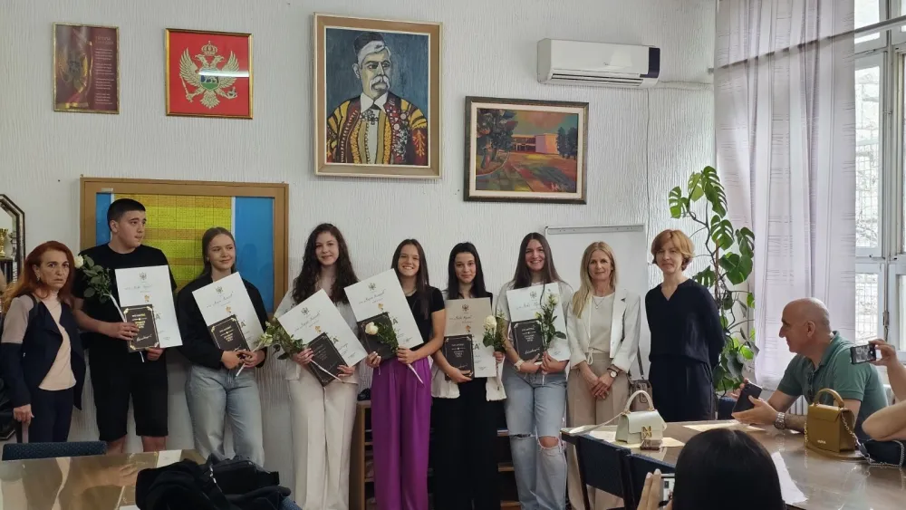 Osnovna &scaron;kola "Marko Miljanov" uručilia &scaron;est diploma "Luča"