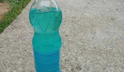     Kuće Rakića: Vodovod ispituje za&scaron;to je voda plava